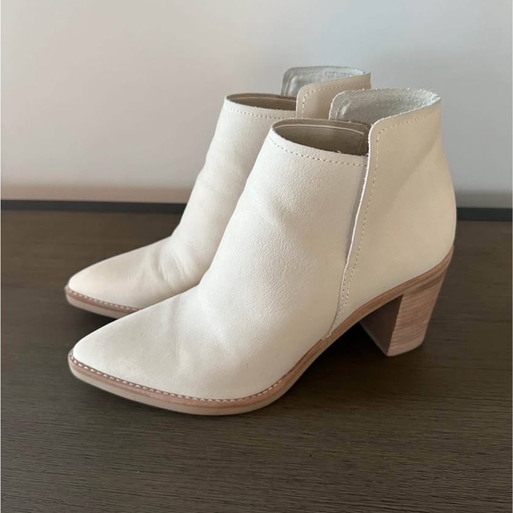 Dolce Vita Spade Bootie in Ivory Leather